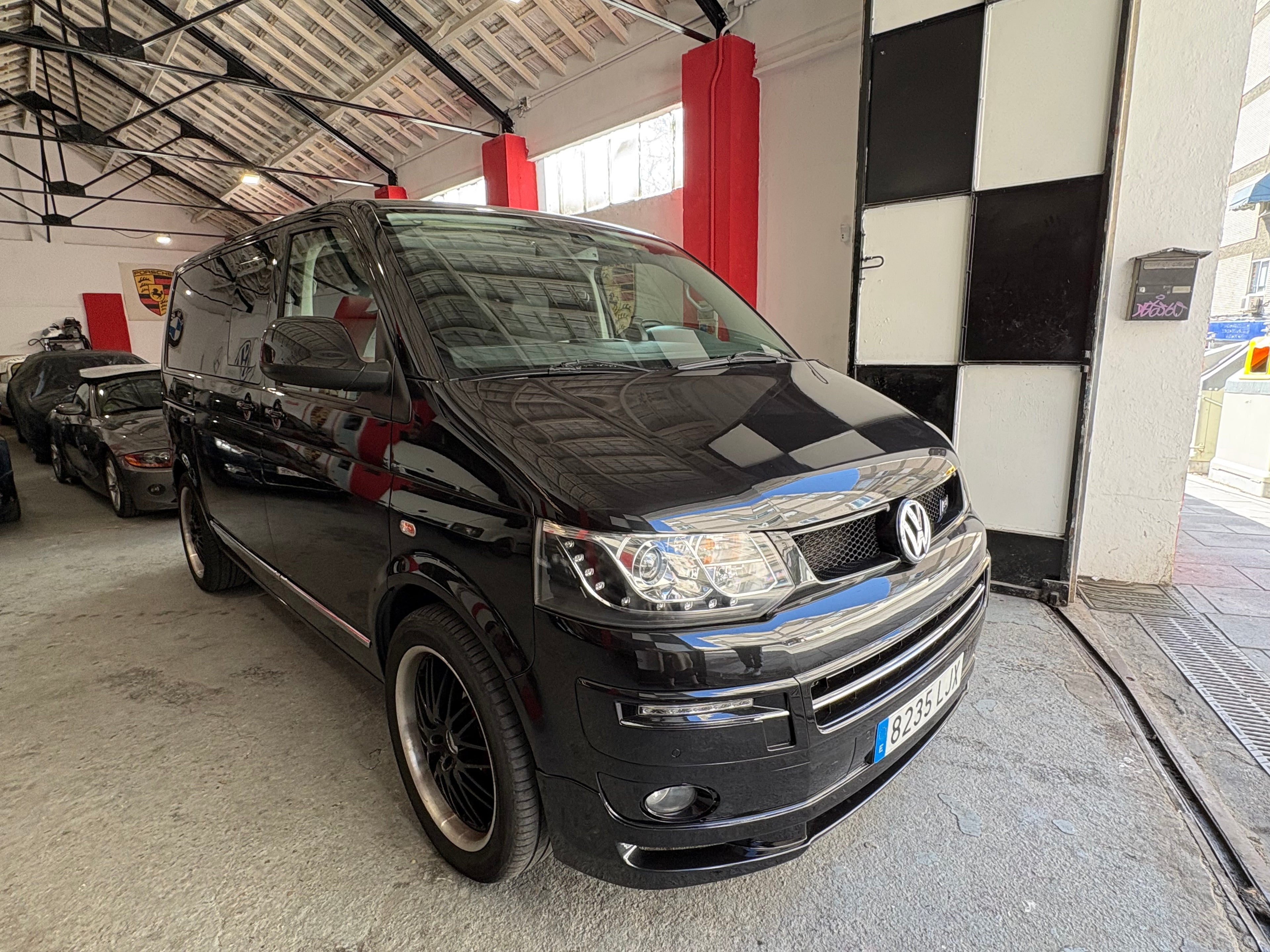 Volkswagen Transporter T6 ABT Multivan